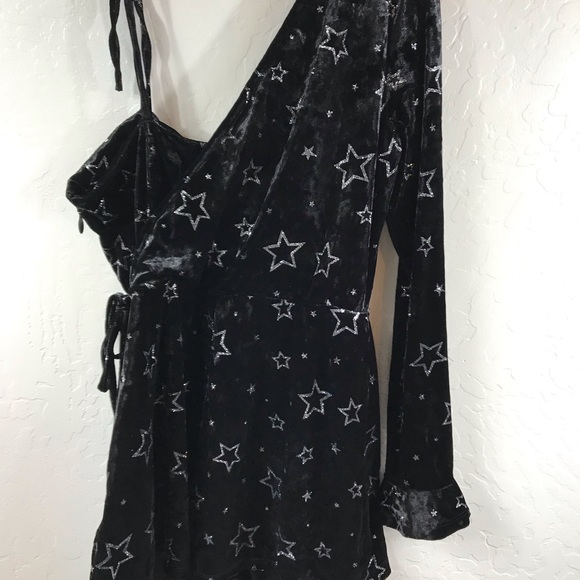 NWOT TOPSHOP Foil Star Velvet One Shoulder Romper - Picture 5 of 6